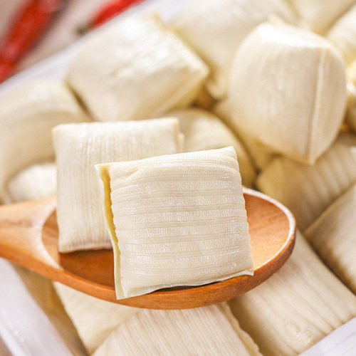 One piece drop shipping Yunnan Shiping wrapped tofu with milk, small tofu, fresh stinky yellow tofu, Jianshui barbecue Guizhou specialty