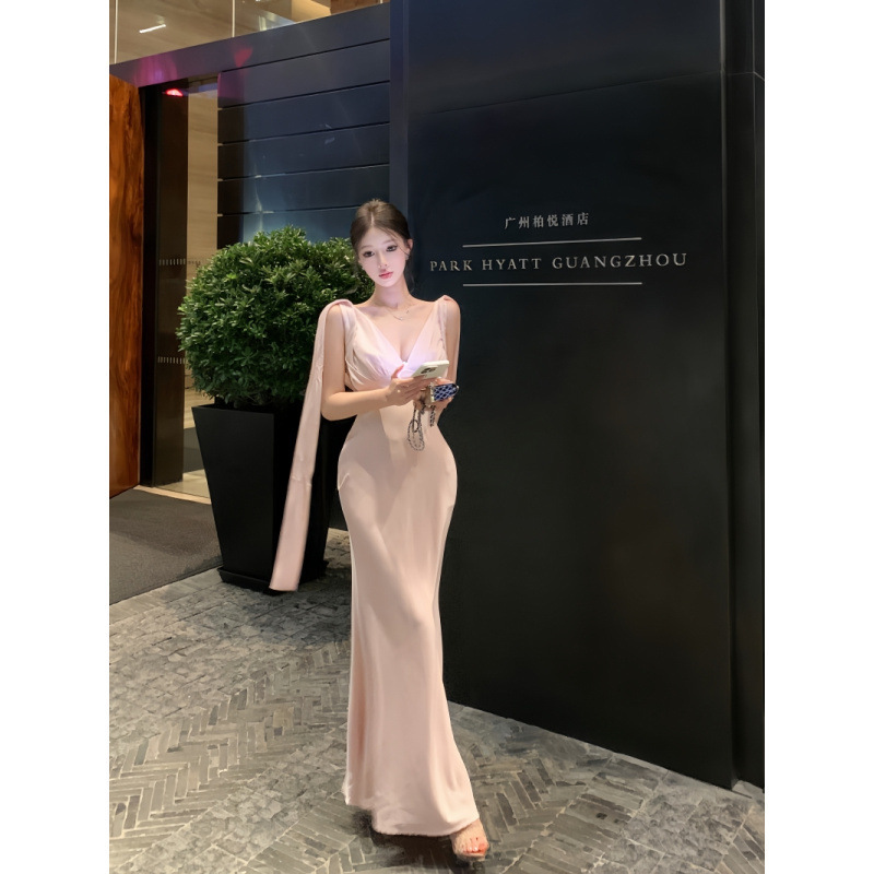 昕可达【粉缎流光】粉色飘带收腰连衣裙无袖V领包臀鱼尾长裙|undefined