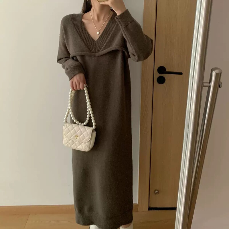假两件针织连衣裙女2025秋冬法式v领收腰长款毛衣裙内搭打底裙厚|undefined