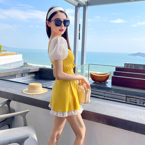 Women's Conservative Skirt-style One-piece Short-sleeve Sun Protection Swimsuit for Hot Spring, 2024 New Fashion Student Swimwear, Slimming and Covering Stomach