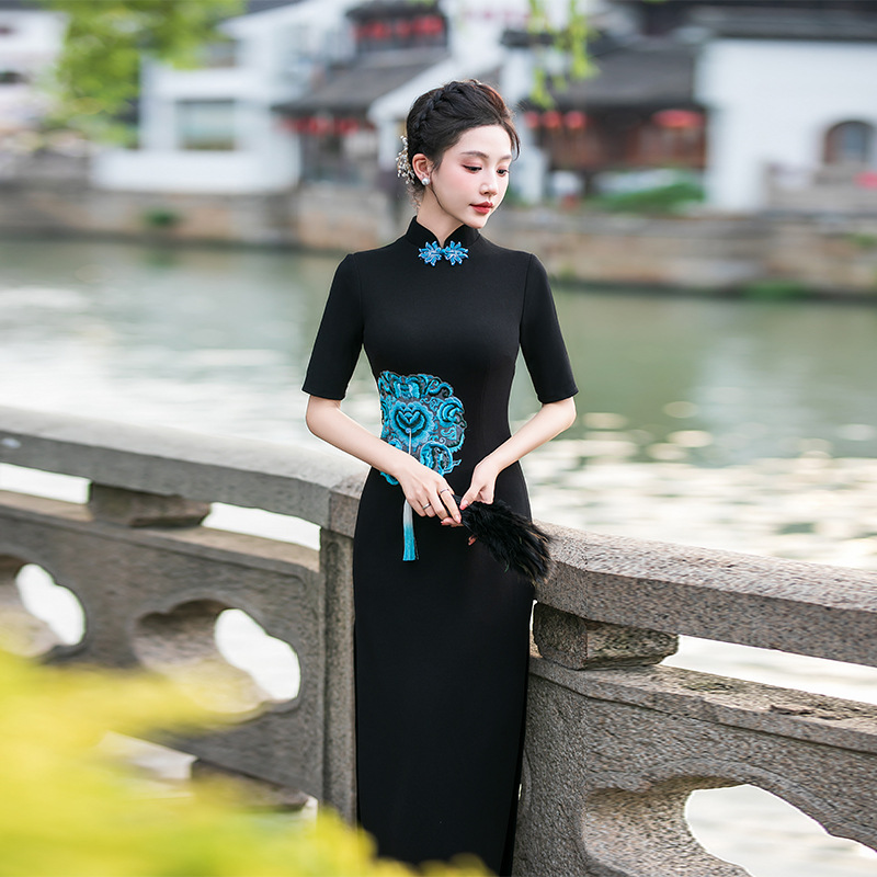 复古旗袍女高级感礼服长裙2025新款国风刺绣舞台走秀表演旗袍礼服