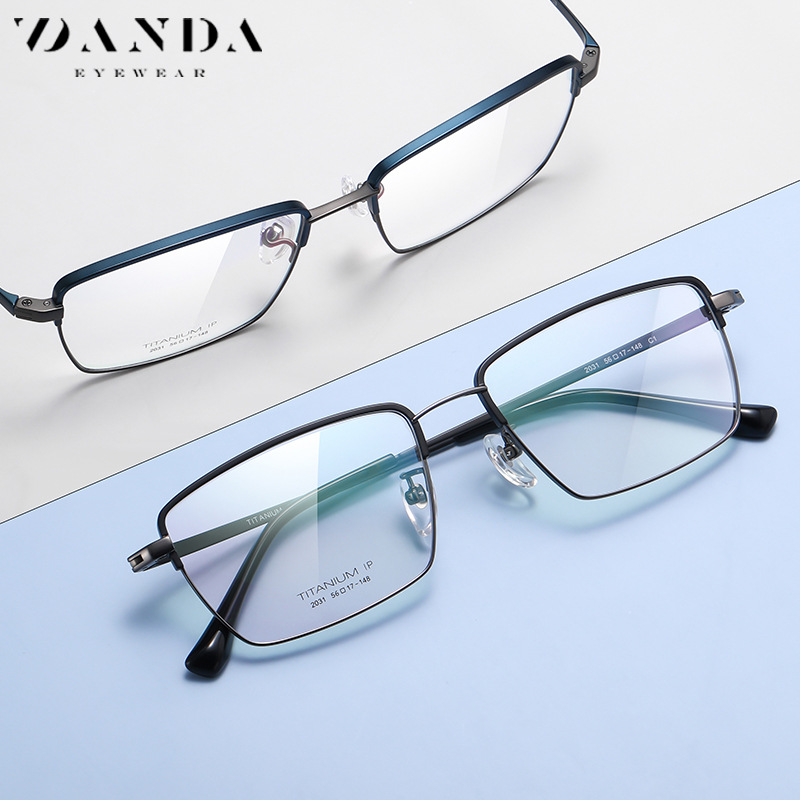 Fábrica al por mayor gafas de titanio puro marco de los hombres marco cuadrado gafas de negocios marco YJ2031 de dos colores chapado IP miopía gafas marco