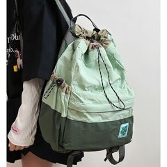 新しい春と秋に新しい軽いリュックサックの口のひもを引くかばんのアウトドアスポーツ登山大容量旅行