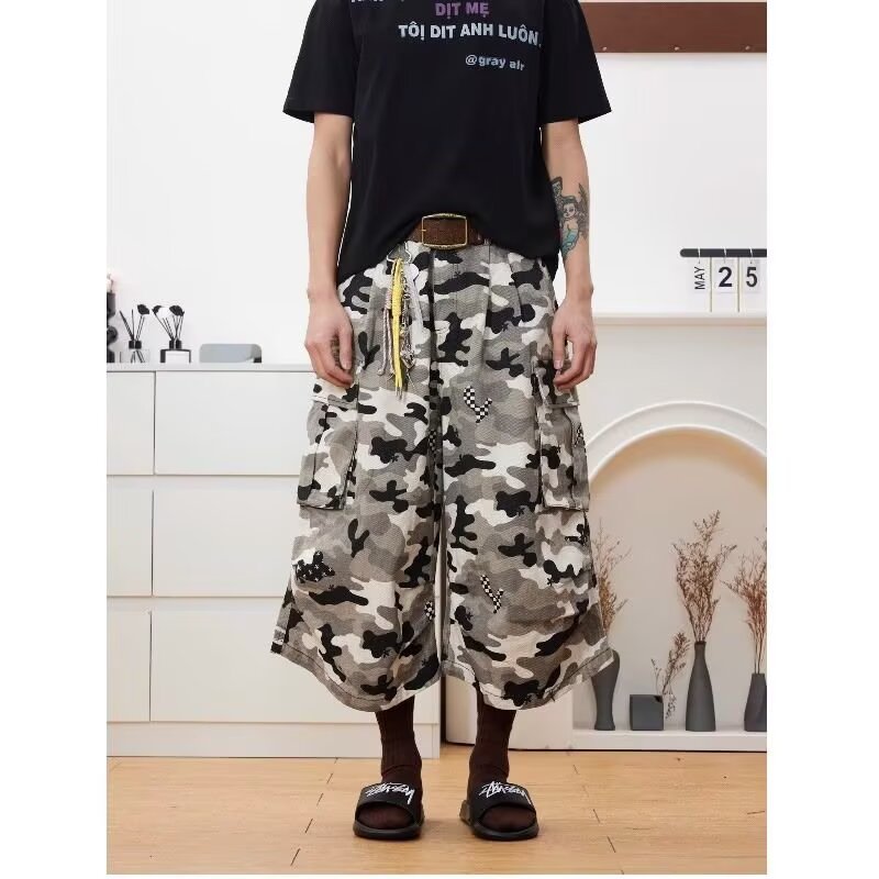 Vintage Camouflage Multi-Pocket Cargo Shorts for Men, Summer American Style Loose Straight Niche Versatile Cropped Pants