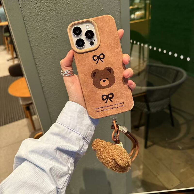 Autumn and Winter Suede Leather Suitable for the New Apple 17Promax Phone Case Iphone15/14 Cartoon Bear Lanyard Autumn and Winter Suede Leather Suitable for the New Apple 17Promax Phone Case Iphone15/14 Cartoon Bear Lanyard