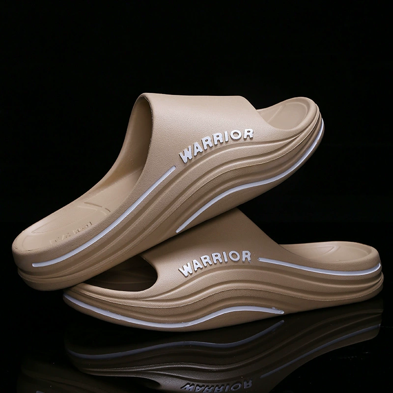 Назад, чтобы наступить на фекалии, тапочки, мужские спортивные носки летом