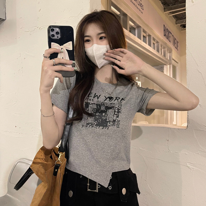 ギャル風デザイン感の短いtシャツは夏の2024の新商品が不規則で、大衆ins半袖上着の女性ブームです。