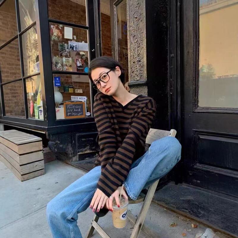 Now Ng Korea Dongdaemun Designer No**Ing Wr***En Wool V-Neck Striped Sweater