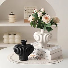 フレンチレトロ寂花瓶個性高顔値軽豪華陶磁器芸術花器客間置物生け花高級感