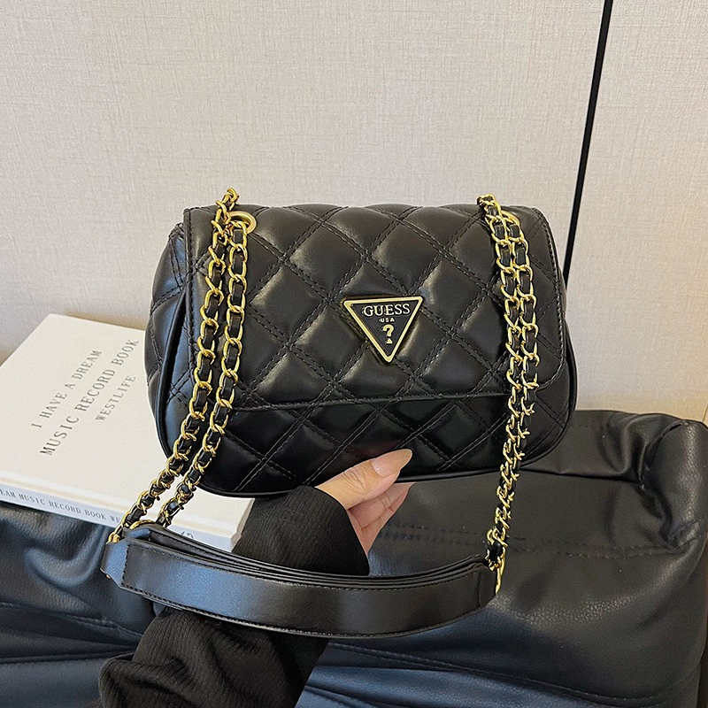 One-shoulder Bag, Quilted Vegan Leather, Chain Strap, City Style (23×7×15 cm)