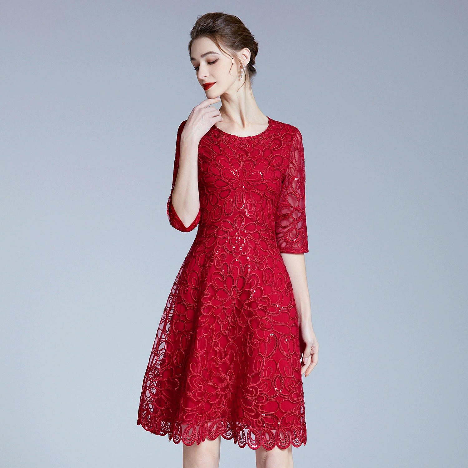 Шэньчжэнь бренд высокого класса среднего возраста и пожилых платье женщин новый свадебный банкет мать-в-законе платье плюс размер платье цельный доставка