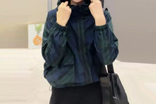 韩系小个子设计感超好看百搭深蓝色连帽短外套女装春季
