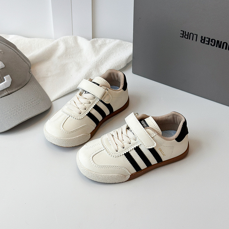 Zapatos deportivos para niños otoño 2025 nuevos zapatos de entrenamiento para niños grandes zapatos de skate casuales para niños pequeños zapatos Agan