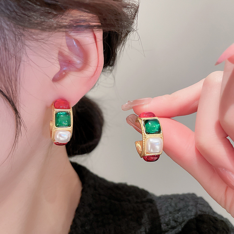 Retro C Shape Copper Irregular Plating Artificial Pearls Earrings Ear Studs 1 Pair