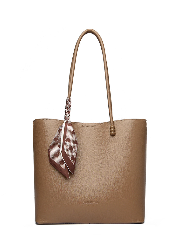 2025 nuevo bolso de mujer bolso de brazo coreano bolso especial bolso de color sólido bolso simple bolso de hombro bolso de viaje universal