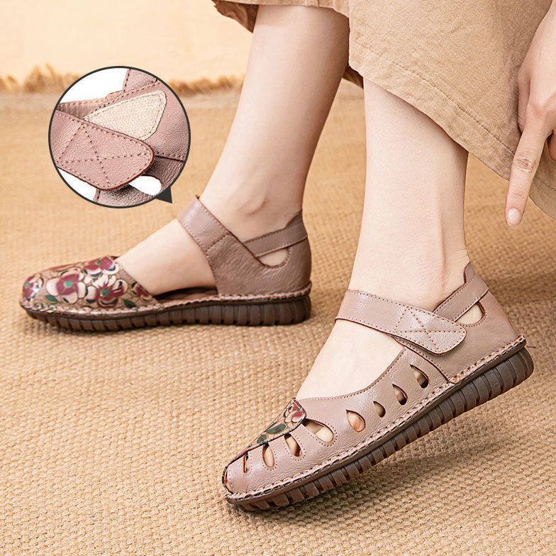Flor nacional sandalias de cuero suave con fondo plano hueco agujero zapatos de mujer verano anti-deslizante zapatos transpirables para ancianos