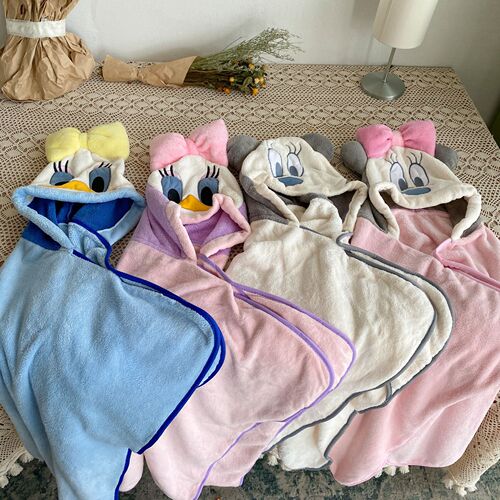 Children's hooded bath towel, four-season bath towel, small and medium-sized baby coral fluff bath towel, cloak, animal cartoon pattern