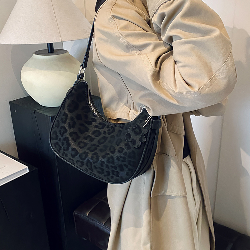 Bolso de mano transfronterizo de viento de cientos de siglos de verano 2025 nuevo retro leopardo bolso de hombro personalidad chica caliente bolso de moda