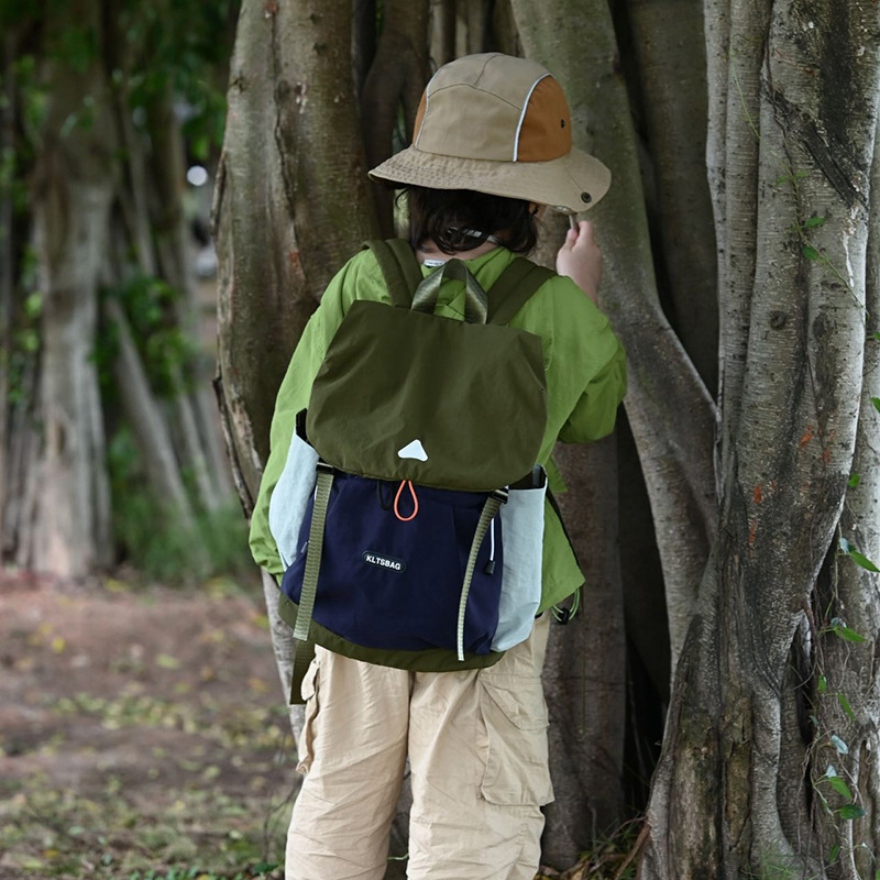 2025 nuevos bolsos para niños, bolsos de montañismo al aire libre para niños geniales de moda coreana, mochila ligera para niñas de gran capacidad
