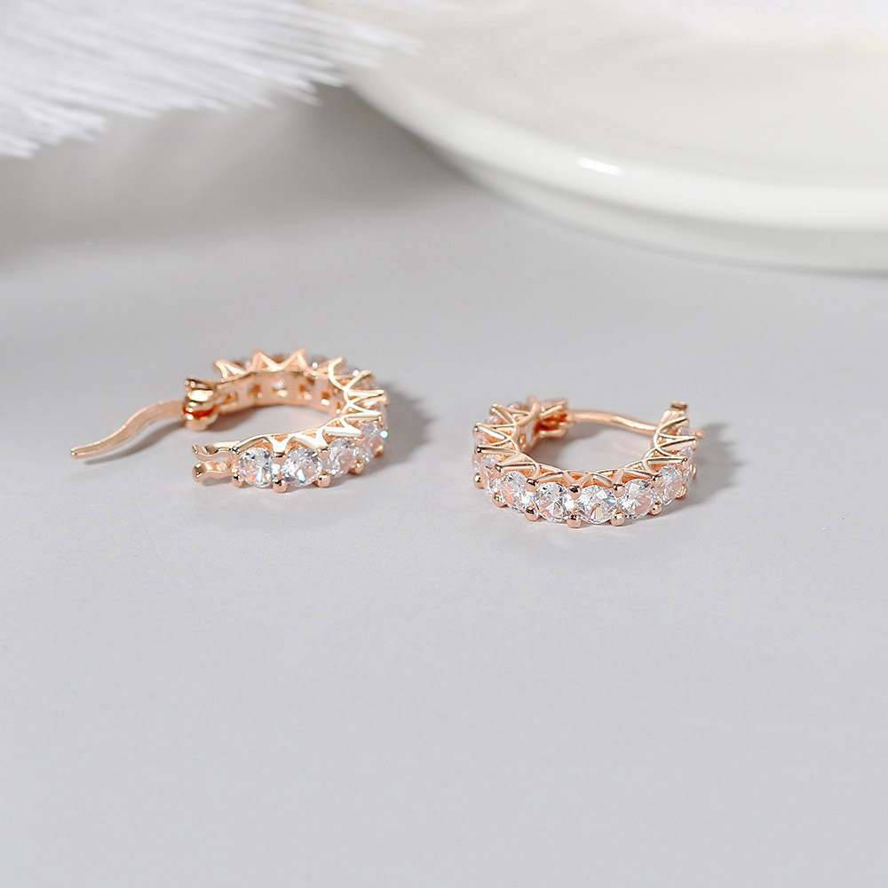 Fashion Circle Copper Zircon Hoop Earrings 1 Pair display picture 4