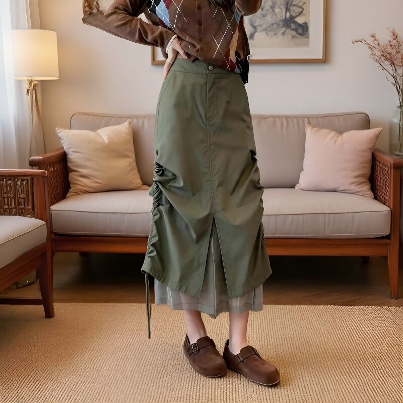 2026 Spring/Summer New Fashion Korean Style Commuter Green Skirt for Women, Light and Mature, Loose Fit, Slimming Long Skirt with Slit 2026 Spring/Summer New Fashion Korean Style Commuter Green Skirt for Women, Light and Mature, Loose Fit, Slimming Long Skirt with Slit