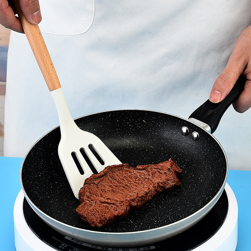 Wooden handle non-stick pot silicone kitchenware three-piece set kitchen spoon cooking kitchenware set