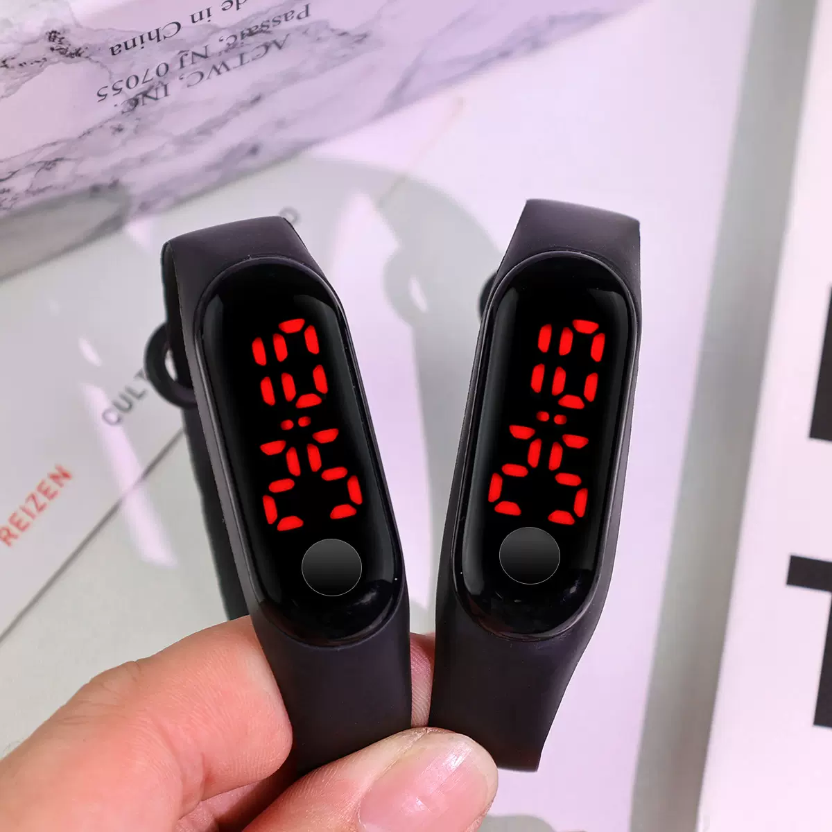 跨境专供工厂直销触摸款LED手环 男女学生运动时尚礼品电子表