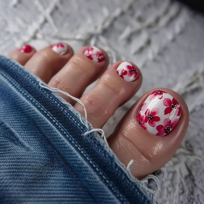 Cross-Border Popular European and American Style Small Red Flower Wearable Luxury Toenails, Cross-Border European and American Style Fake Toenails, Removable Nail Art