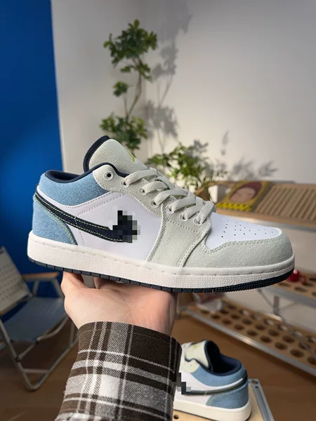 Cross-border AJ1 low-top sneakers, classic leather upper design, unisex athletic shoes, outdoor casual style, new AJ product for cross-border sales