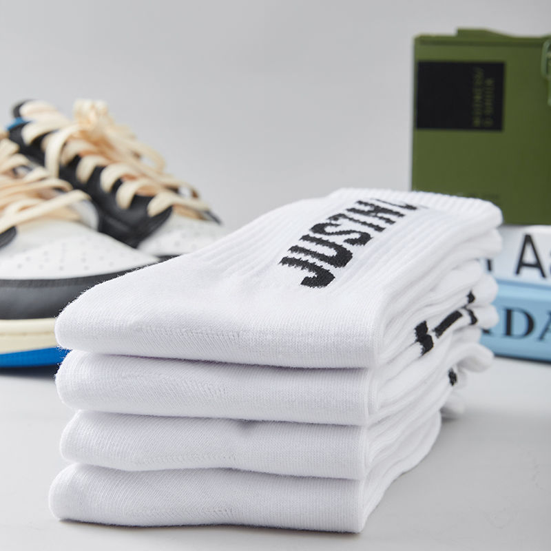 Calcetines de primavera y otoño para hombres calcetines de media pantorrilla medias desodorantes transpirables casuales versátiles letras de moda estudiante baloncesto calcetines deportivos