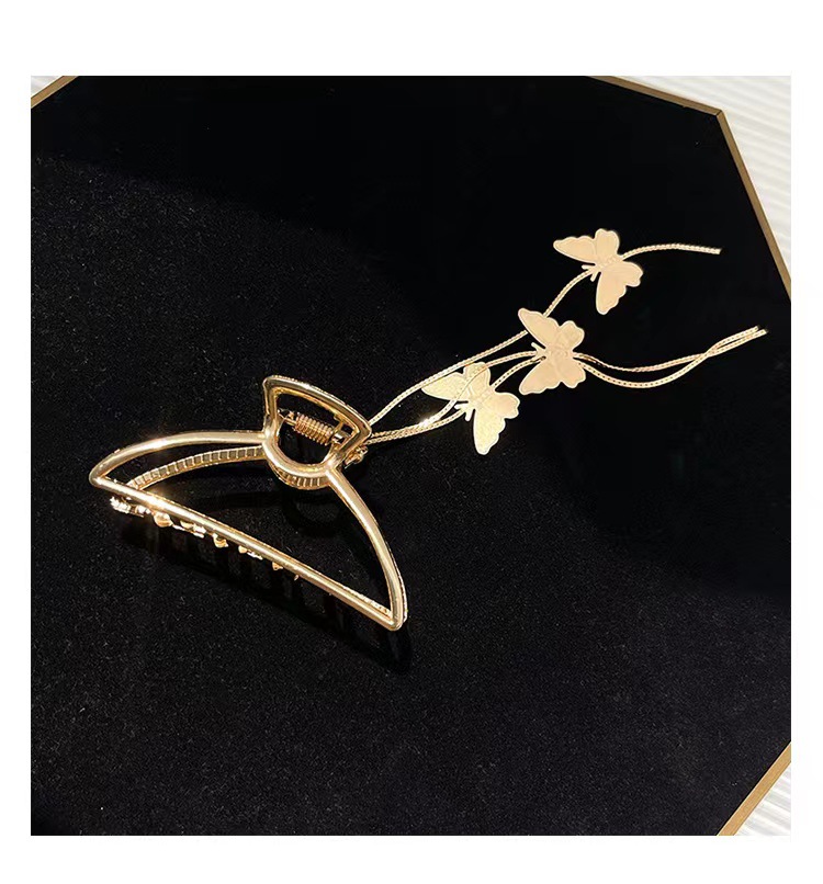 24d79e114341feb1e3a952b4f643b8