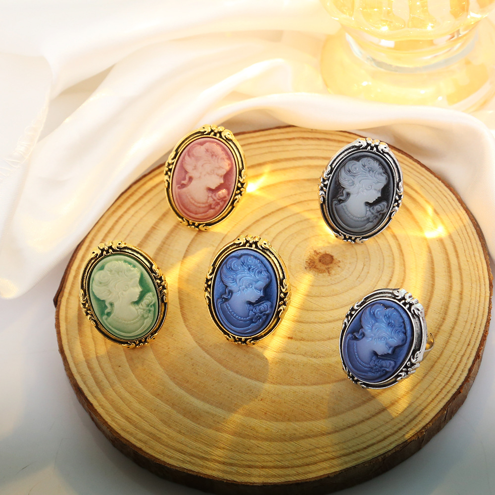 Cross-border hot style retro relief portrait ring Baroque palace…