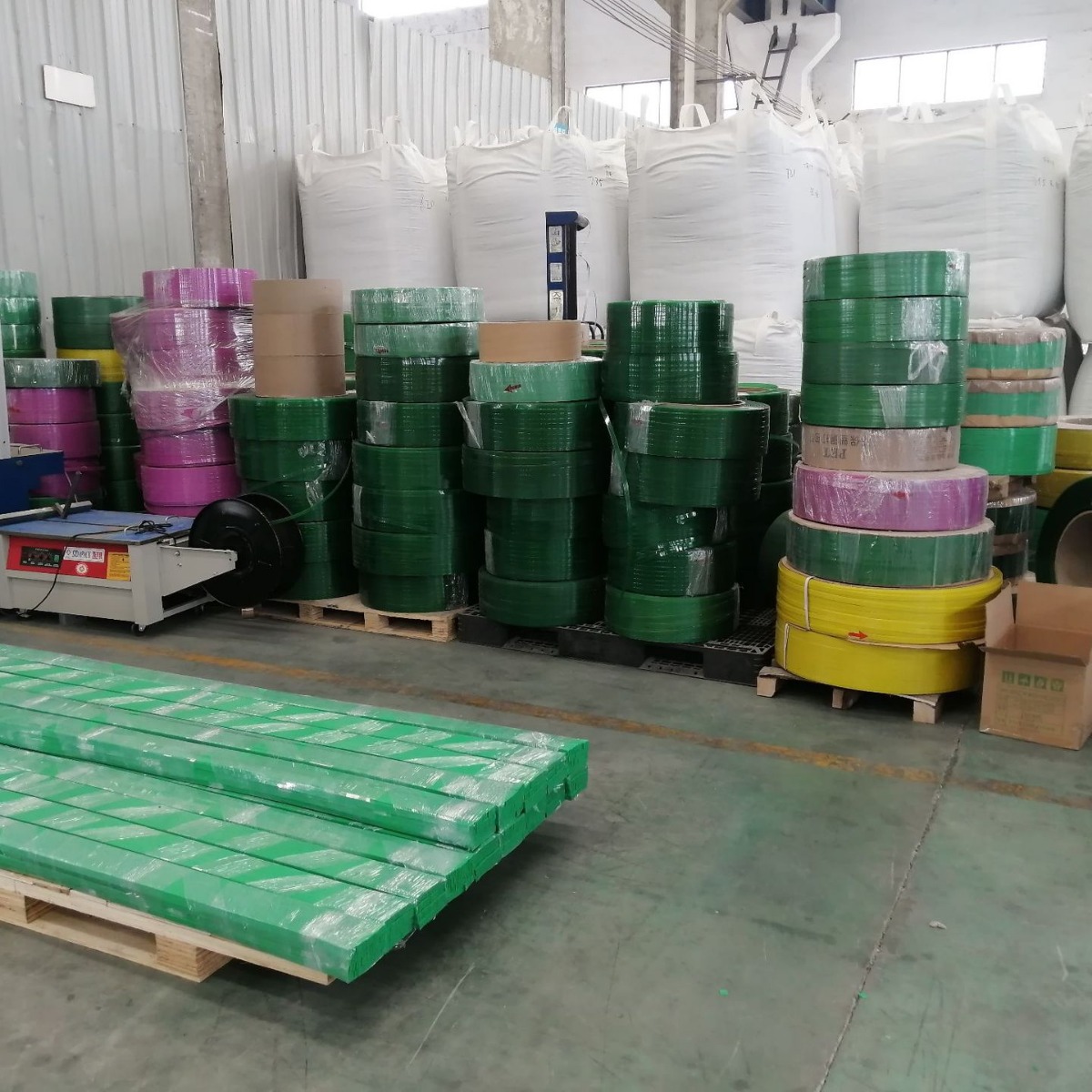 合肥PET塑钢打包带生产厂家直销批发托盘纸箱重货捆绑绿色压花