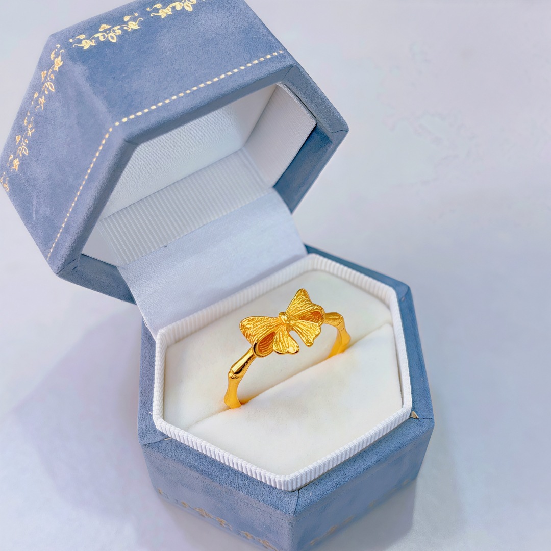 Bamboo ring with bow