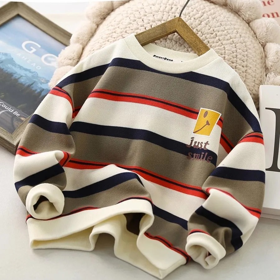 2025 New Autumn and Winter New Style Round Neck Sweatshirt for Middle and Large Children with Striped Design, Fashionable and Stylish