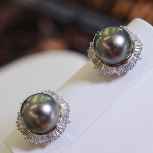 18K Gold Accessories, Accessible Luxury Flower-Shaped Earrings, White Zircons Surrounded by Shiny and Elegant, with 10-11mm Beads Without Beads