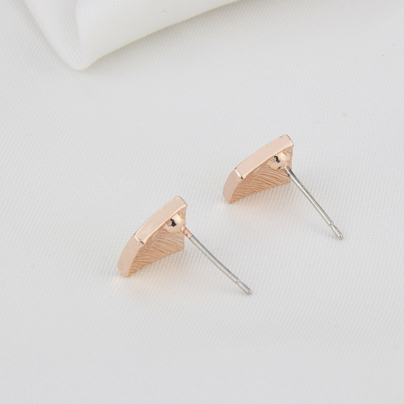 Korean Style Color Square Stud Earrings Wholesale Nihaojewelry display picture 7