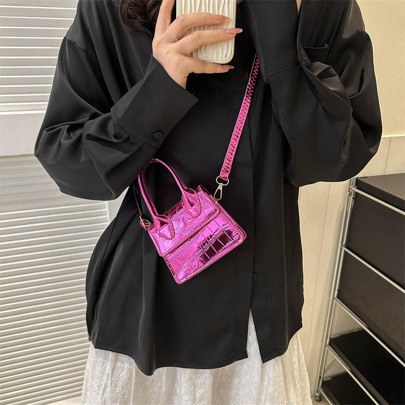 187g Weight Sewing Thread Fashion Element Magnetic Buckle Closure Type Single Shoulder Strap Strap Type Shoulder Bag Bags Type Casual Occasion Pu Leather Material Solid Color Pattern All Seasons Season Women's Gender Streetwear Style Square Shape Small Size Women's Small Pu Leather Solid Color Streetwear Sewing Thread Square Magnetic Buckle Shoulder Bag 31