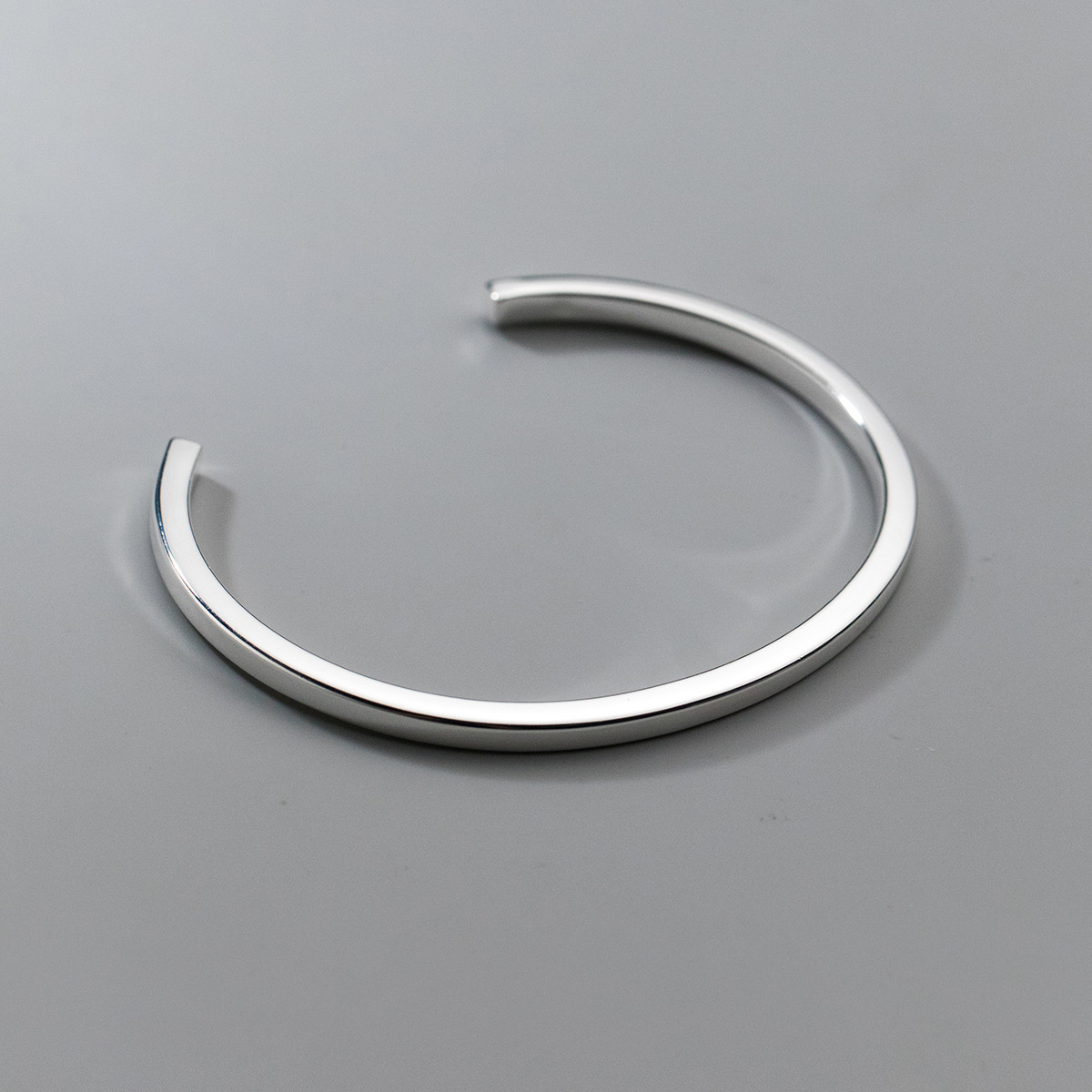 Pulsera abierta brillante minimalista de plata de ley S925, línea geométrica, diseño de nicho, apertura, joyería de mano S5802