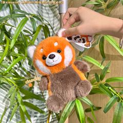 漫画の大きな尻尾のレッサーパンダの手のひらぬいぐるみ、柔らかくてかわいい、香り付きの座り姿勢のパンダ人形