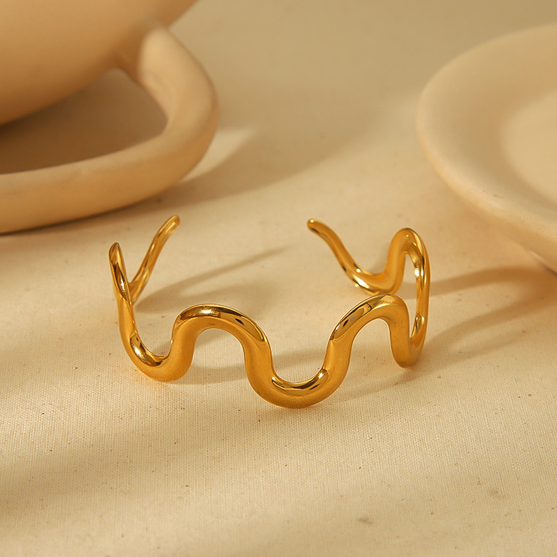 Women's Titanium Steel Wave Bracelet 18k Gold Open Stainless Steel Style Jewelry Instagram Worthy_voghion.com