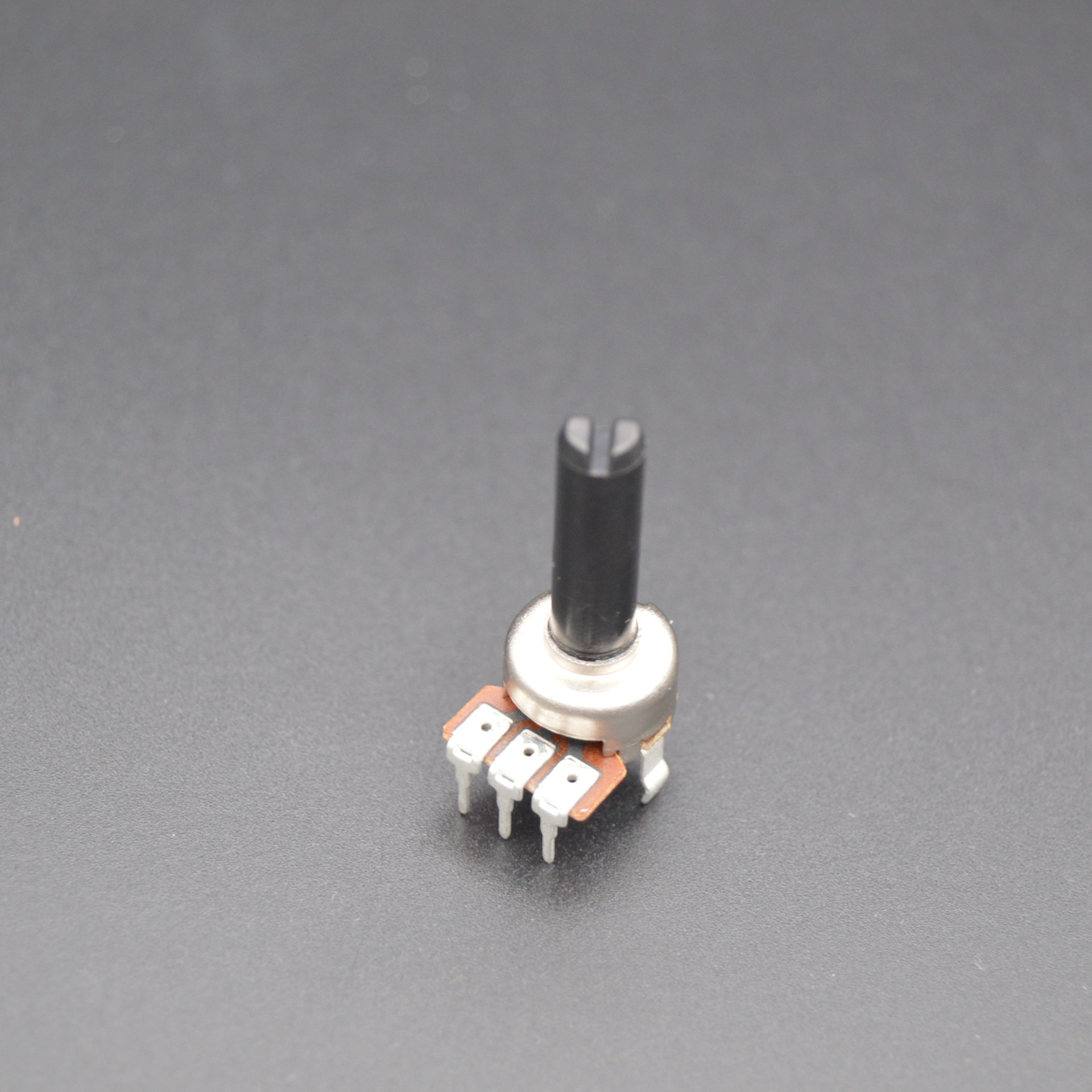 RB12电位器三脚单联  怎样选电位器  电位器多少钱一个