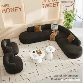 布艺沙发;实木床;餐桌