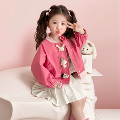 女の子の春秋のかわいい上着のコート2025新型の子供の洋風の春の服装の野球の服の女の子の流行の服