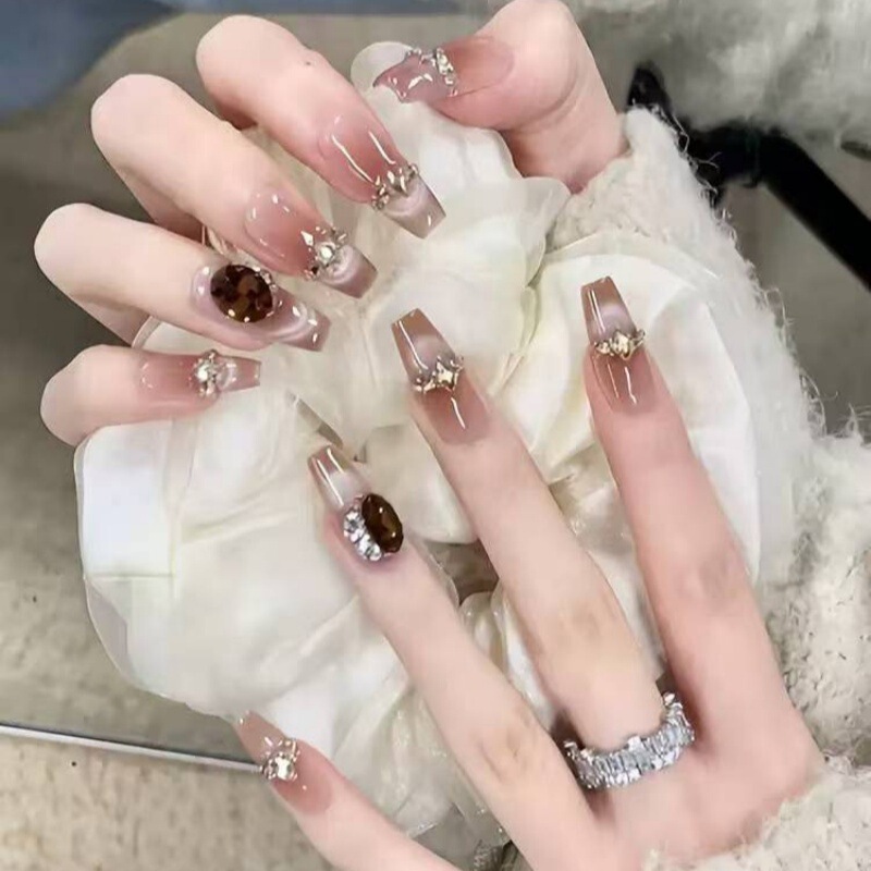 Cool and Elegant Lady Style Metal Edge Press-On Nails 2026 New Nude Gray Gradient Staircase Shape Finished False Nails Cool and Elegant Lady Style Metal Edge Press-On Nails 2026 New Nude Gray Gradient Staircase Shape Finished False Nails