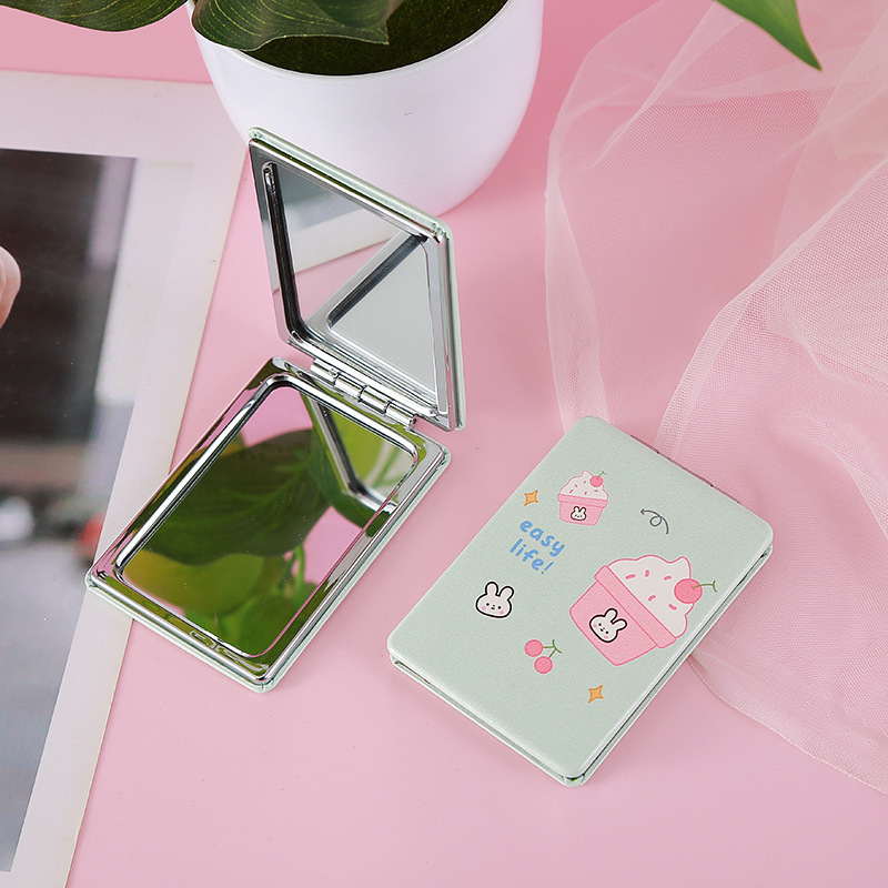 Lindo espejo pequeño Sanrio Kulomi espejo de maquillaje portátil de alto valor espejo de maquillaje portátil dormitorio de estudiantes espejo de maquillaje plegable