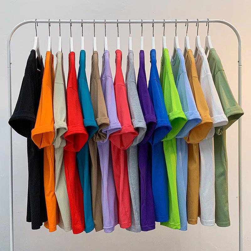 Camiseta de manga corta de los hombres camisa de fondo de color sólido ropa de clase de los hombres de moda ropa reservada marca de moda de verano blanco puro media manga