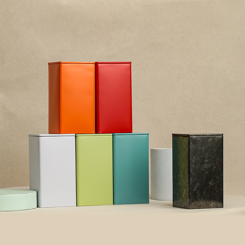 Exquisite Square Metal Canister, Portable and Sealed, Suitable for Packaging Longjing, Biluochun, Pu'Er Tea, Ancient Tree Dianhong Tea
