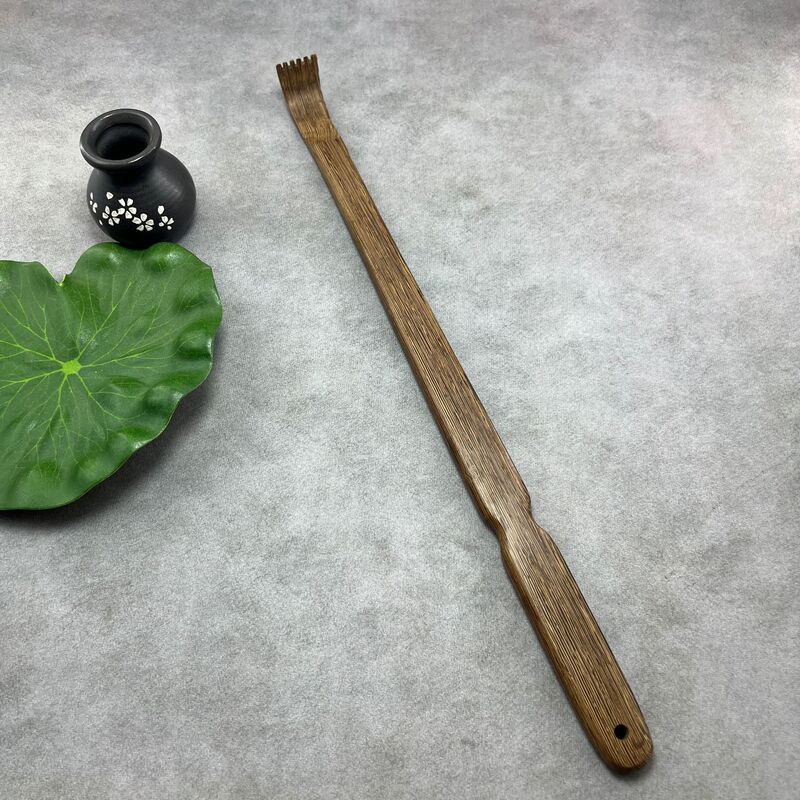 手羽先の木がむずむずしていて、木のかゆみを求めないでください。|undefined
