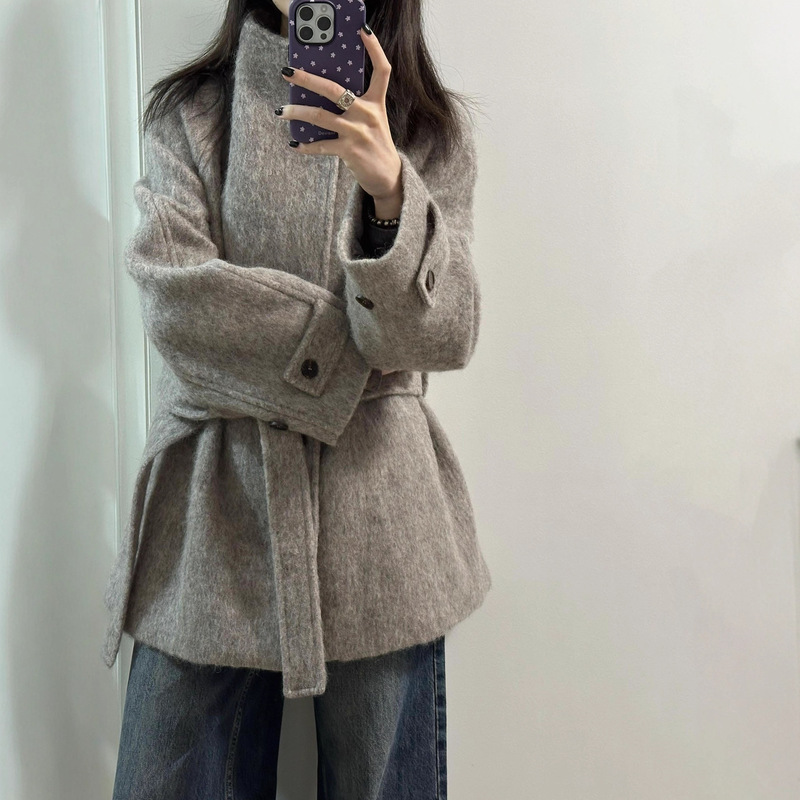 2025 New Winter Thickeneded Late Winter Super Nice Short Gray Woolen Outwear Women's Woolen Outwear